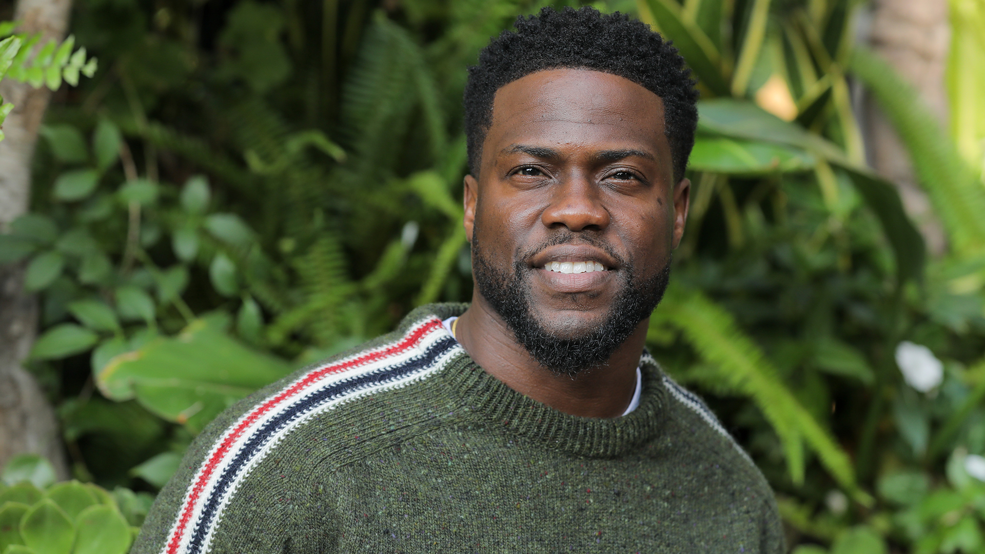 Kevin Hart suffers major back injuries in a car crash
