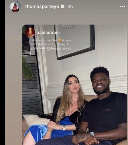 You don’t learn – Ghanaians descend on Thomas Partey for posting photo with white woman